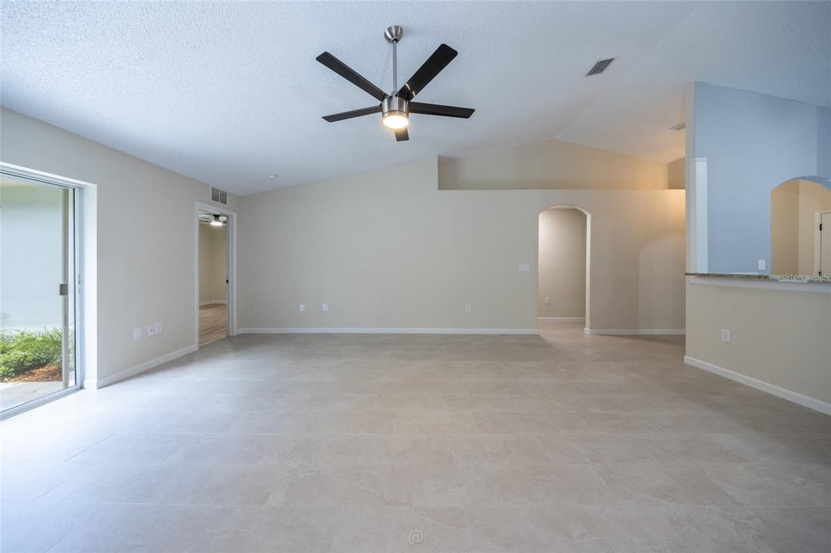 19 BURRELL PLACE — photo 17 of 41