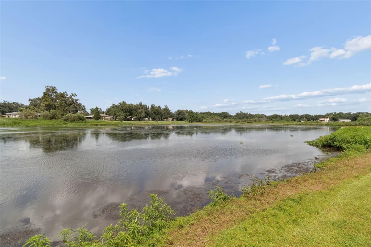 653 TIMBER POND DRIVE — photo 52 of 72
