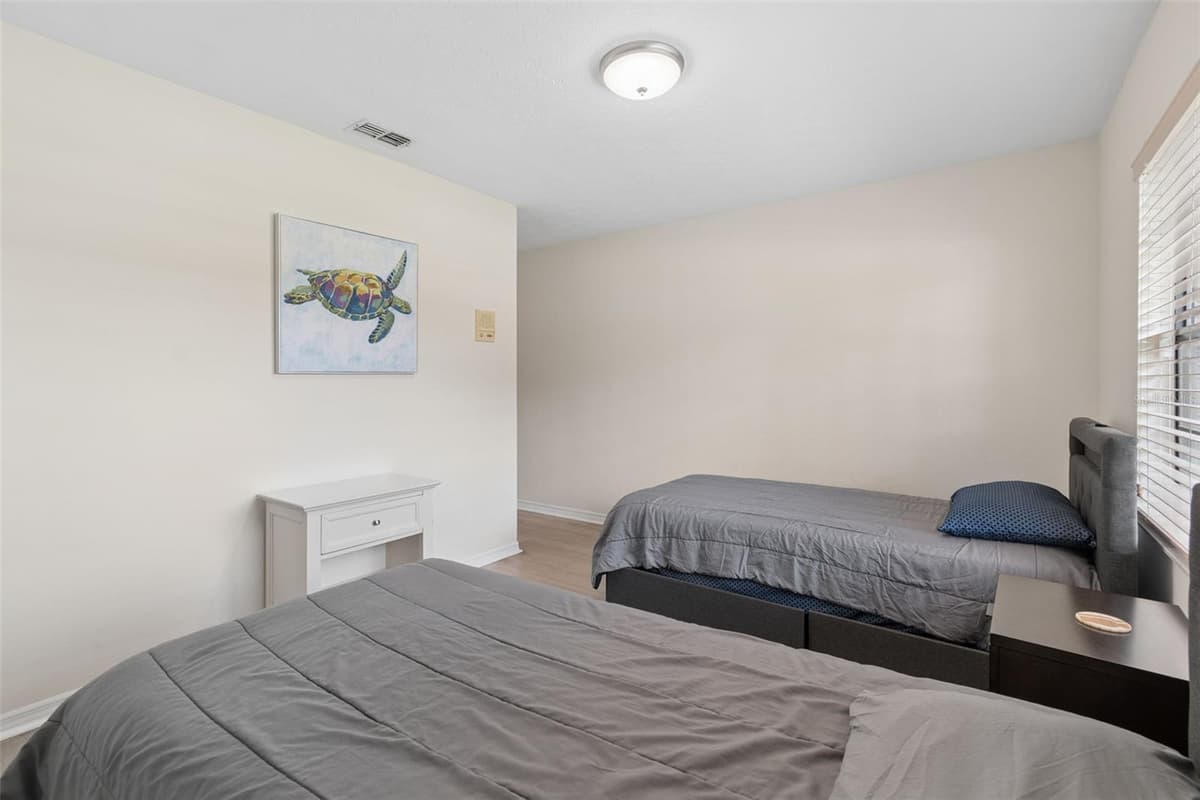 653 TIMBER POND DRIVE — photo 15 of 72