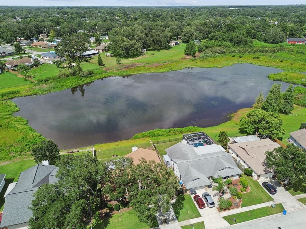 653 TIMBER POND DRIVE — photo 67 of 72