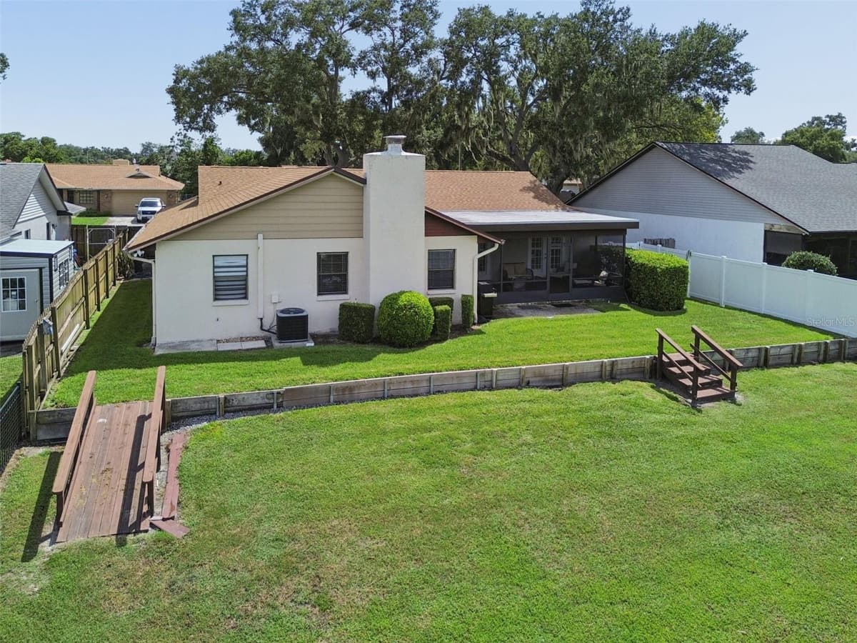 653 TIMBER POND DRIVE — photo 65 of 72