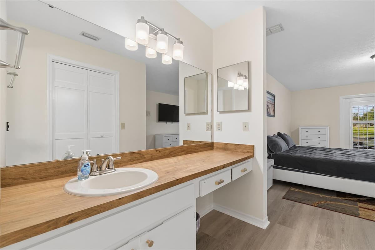 653 TIMBER POND DRIVE — photo 19 of 72