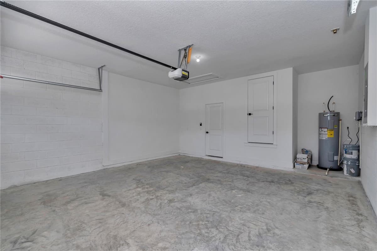 8372 134TH AVENUE — photo 15 of 48