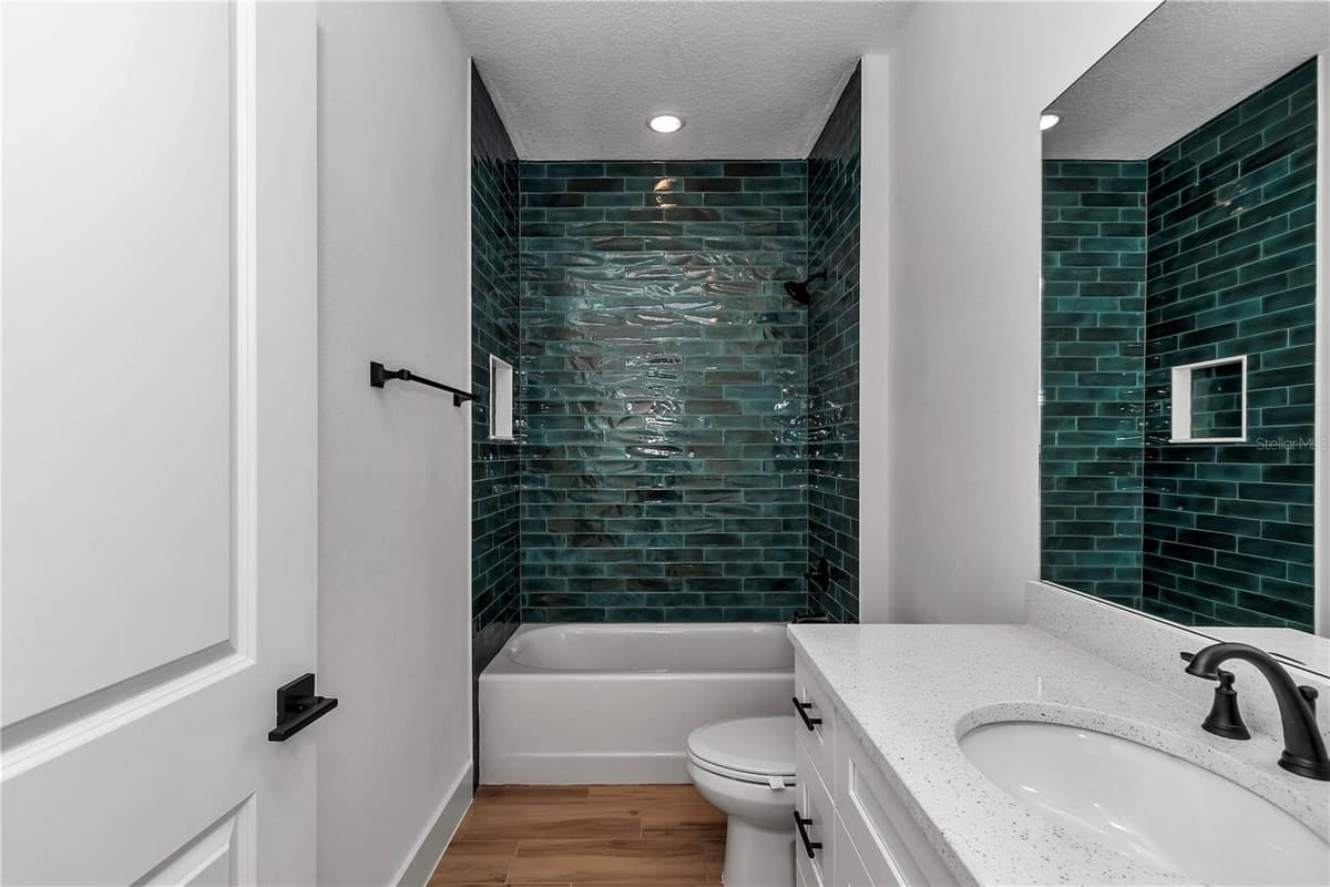 8372 134TH AVENUE — photo 9 of 48