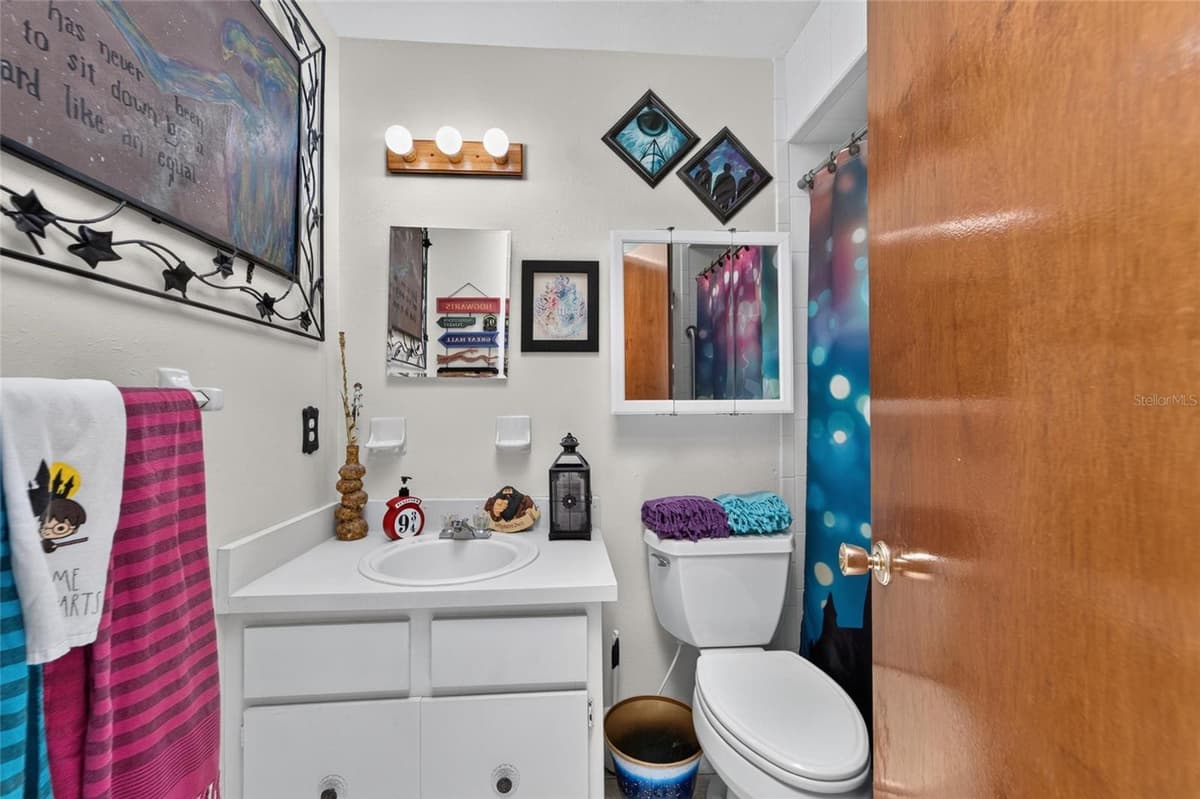 8334 PINEWOOD AVENUE — photo 15 of 32