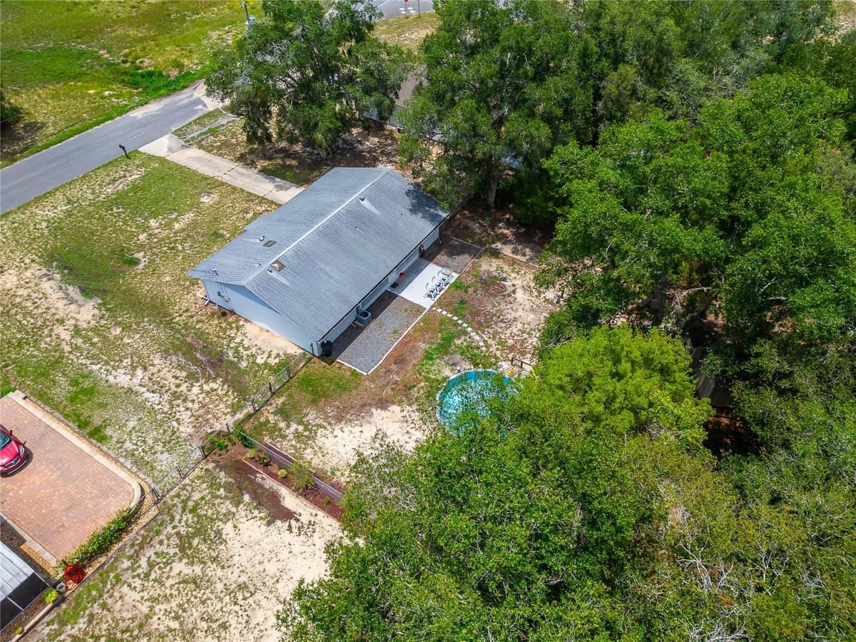 8334 PINEWOOD AVENUE — photo 28 of 32