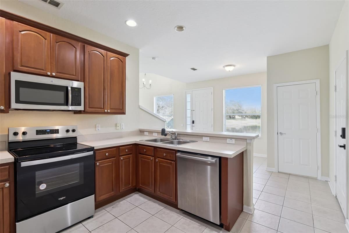 1431 SHALLCROSS AVENUE — photo 3 of 42