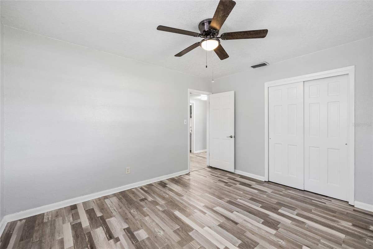 206 GUNLOCK AVENUE — photo 20 of 38