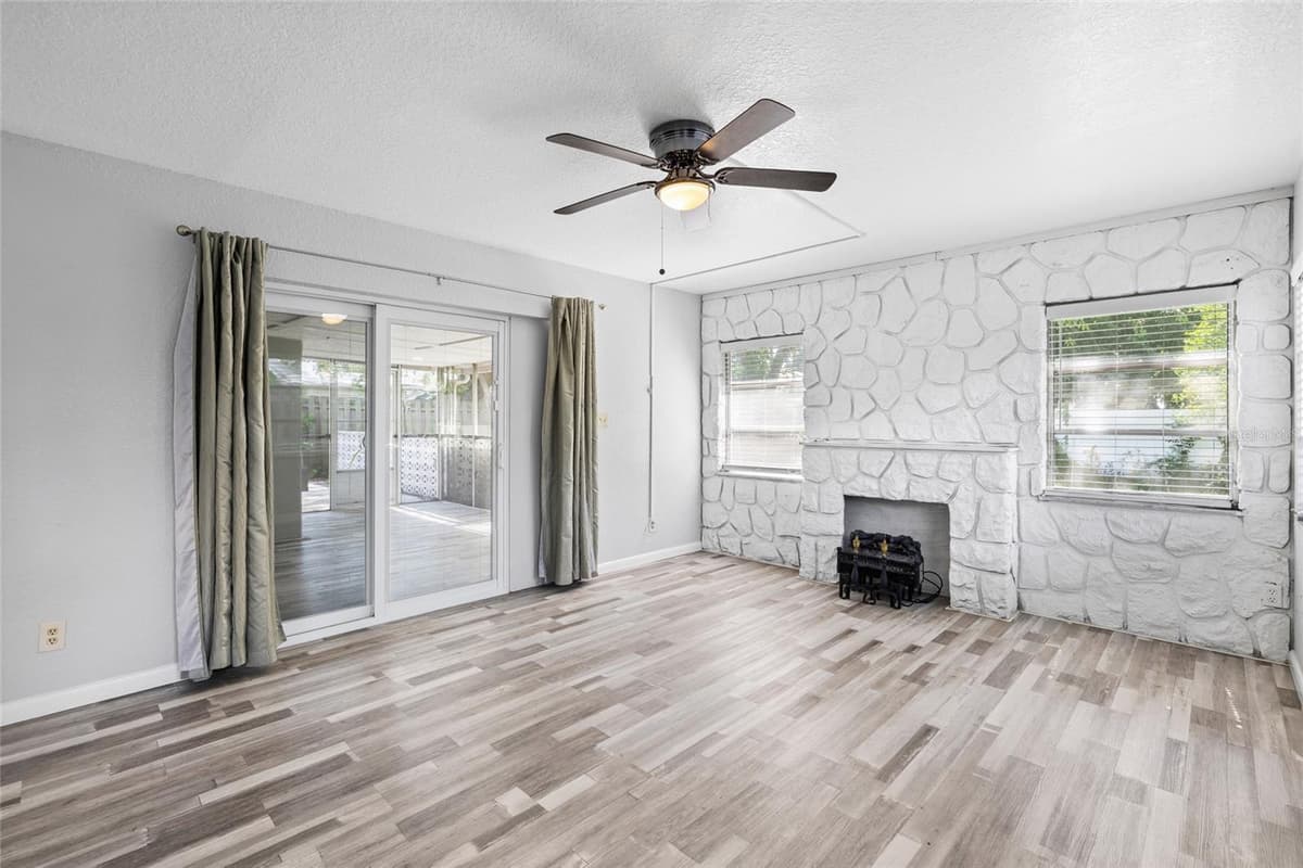 206 GUNLOCK AVENUE — photo 24 of 38
