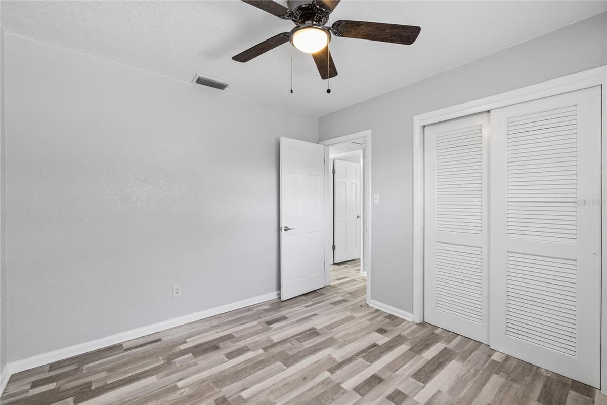 206 GUNLOCK AVENUE — photo 23 of 38