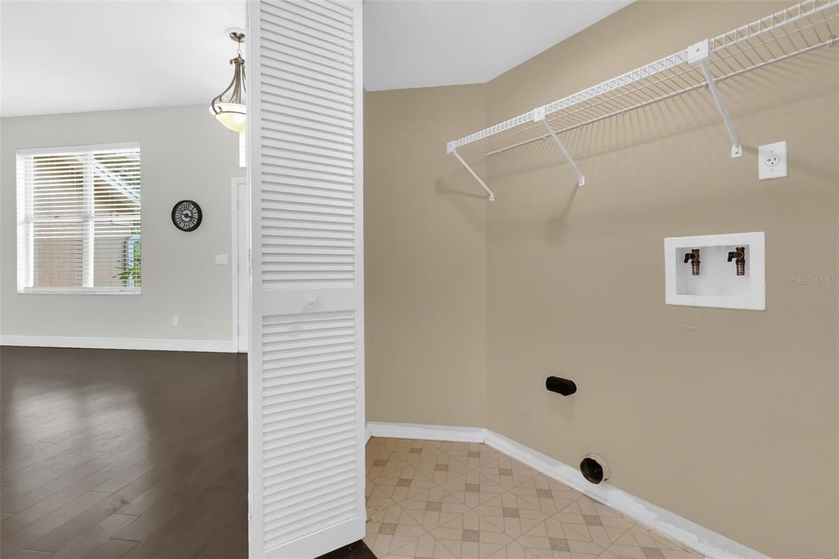 1041 GOULD PLACE — photo 26 of 32