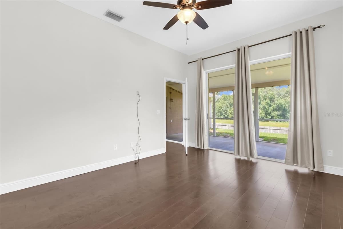 1041 GOULD PLACE — photo 6 of 32