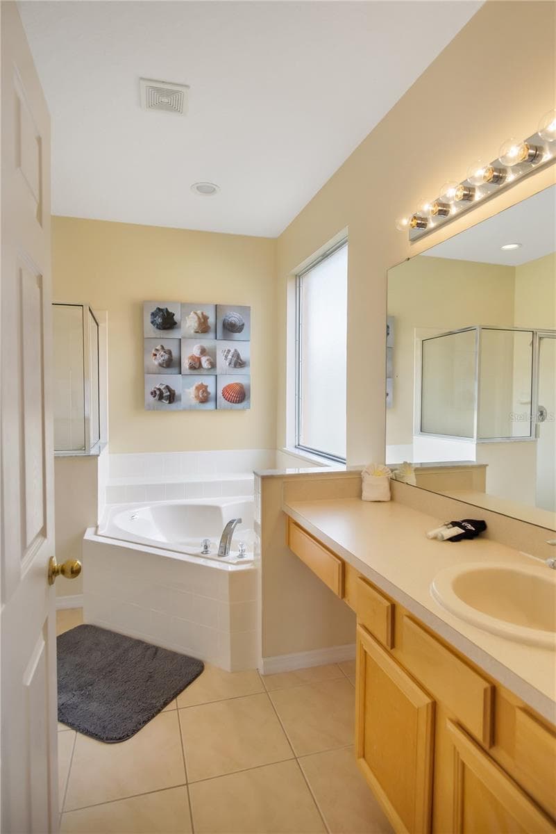 134 SEVILLA AVENUE — photo 14 of 33
