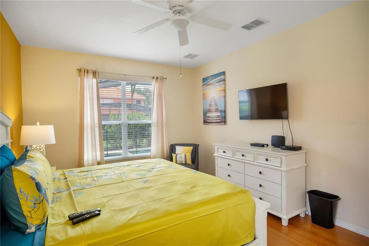 134 SEVILLA AVENUE — photo 13 of 33