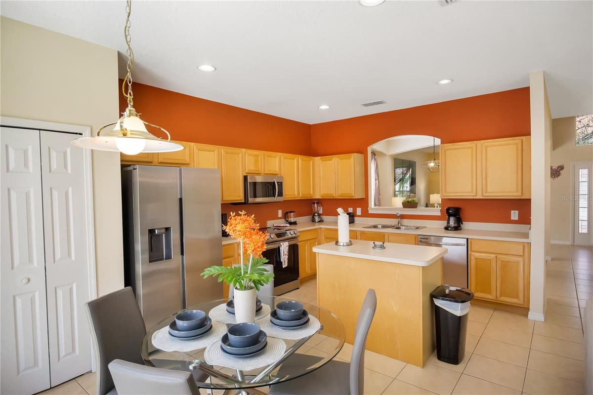 134 SEVILLA AVENUE — photo 7 of 33