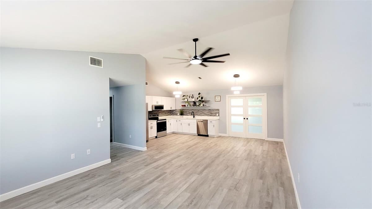 7820 JENNER AVENUE — photo 4 of 27