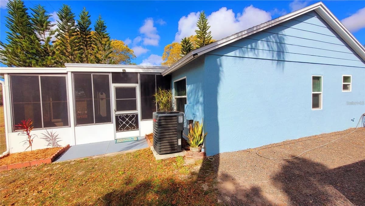 7820 JENNER AVENUE — photo 24 of 27
