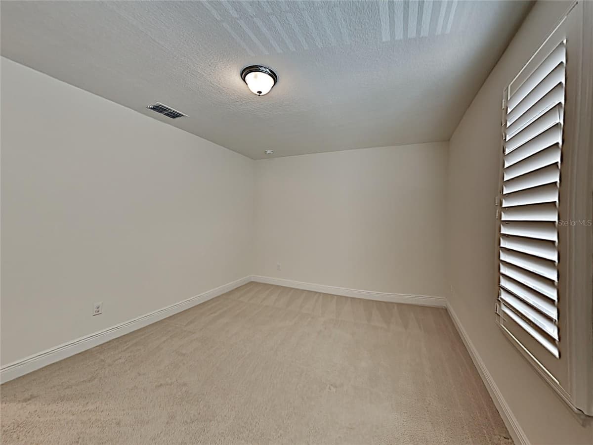 8931 LOOKOUT POINTE DRIVE — photo 16 of 27