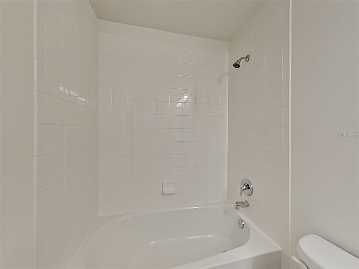 8931 LOOKOUT POINTE DRIVE — photo 23 of 27