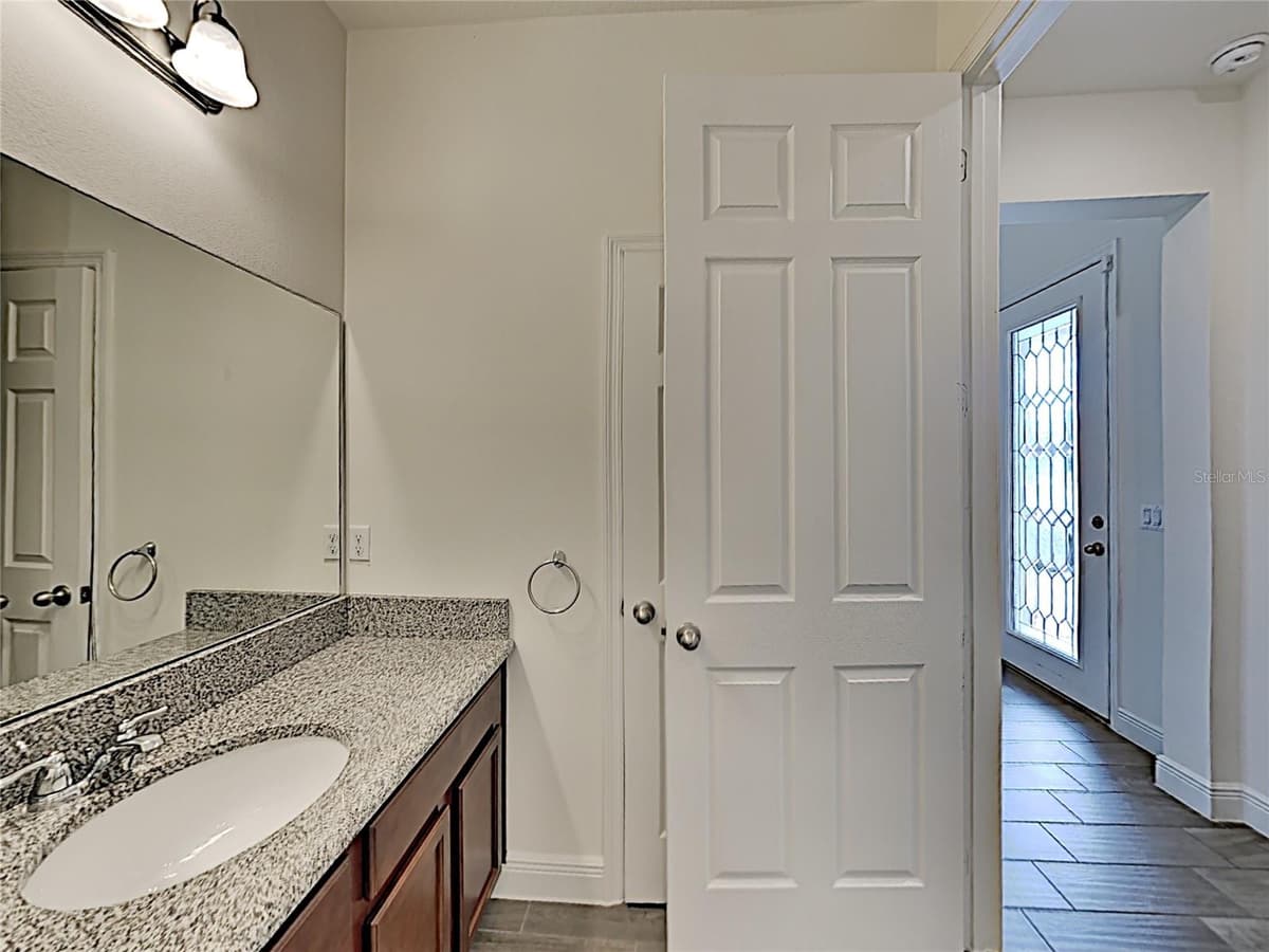 8931 LOOKOUT POINTE DRIVE — photo 20 of 27