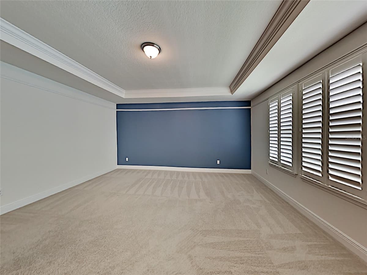 8931 LOOKOUT POINTE DRIVE — photo 9 of 27
