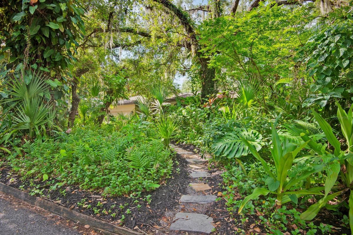2073 MISTY SUNRISE TRAIL — photo 36 of 39