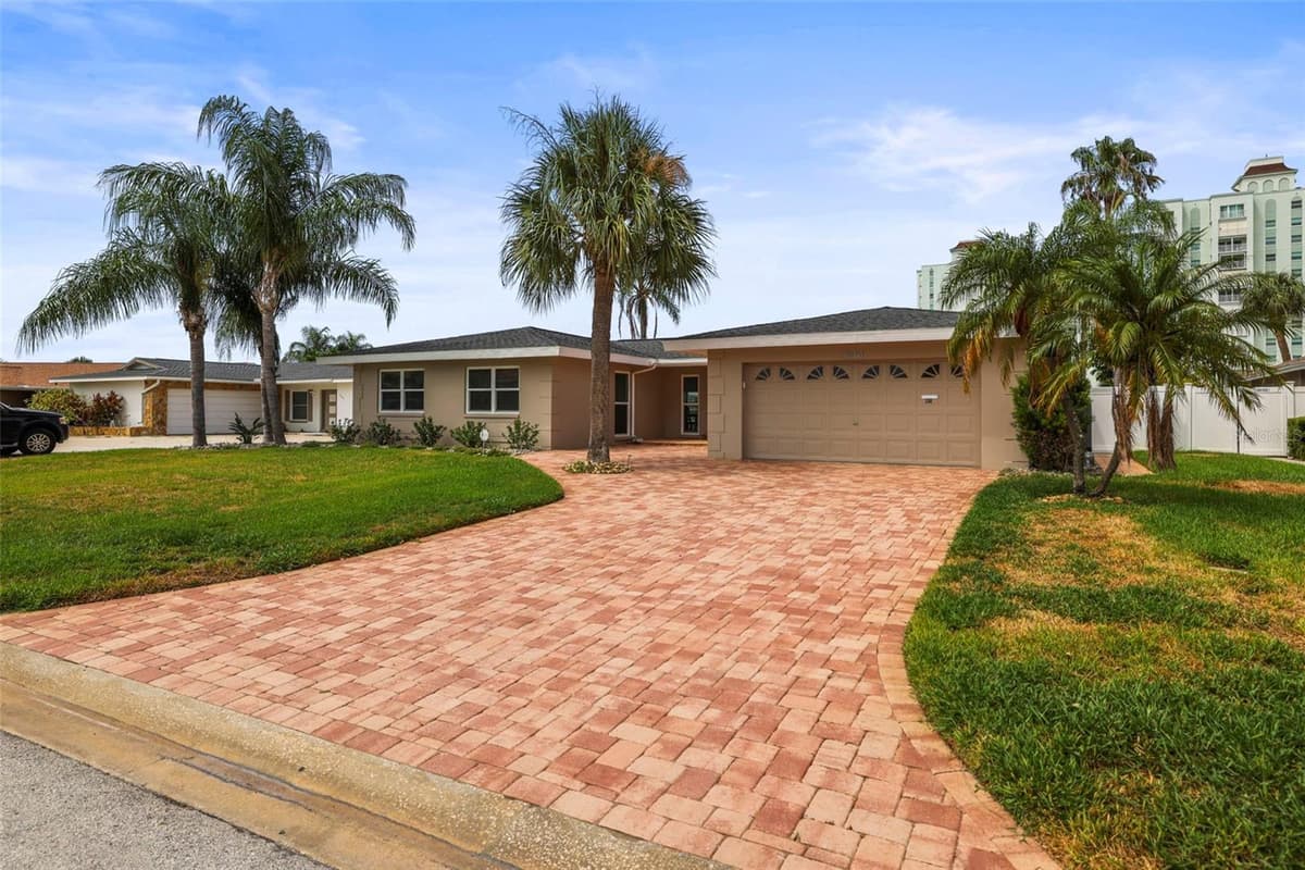 6360 2ND PALM POINT — photo 3 of 59