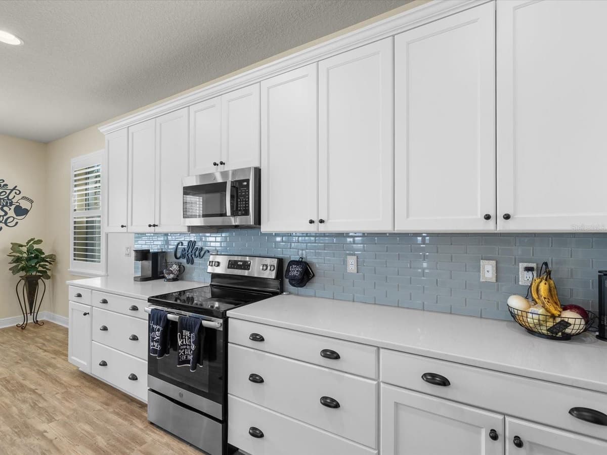 7117 PARK TREE DRIVE — photo 11 of 61