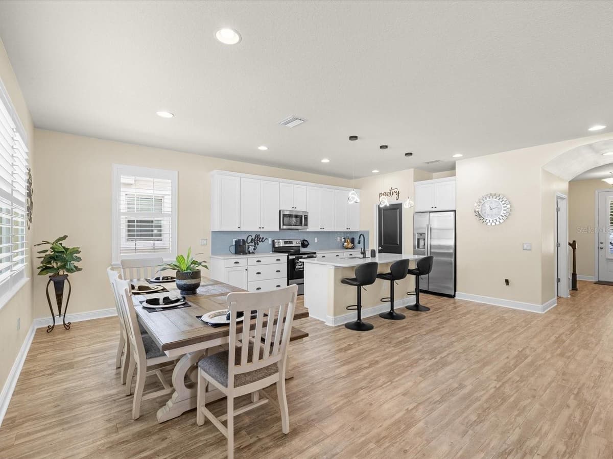 7117 PARK TREE DRIVE — photo 15 of 61