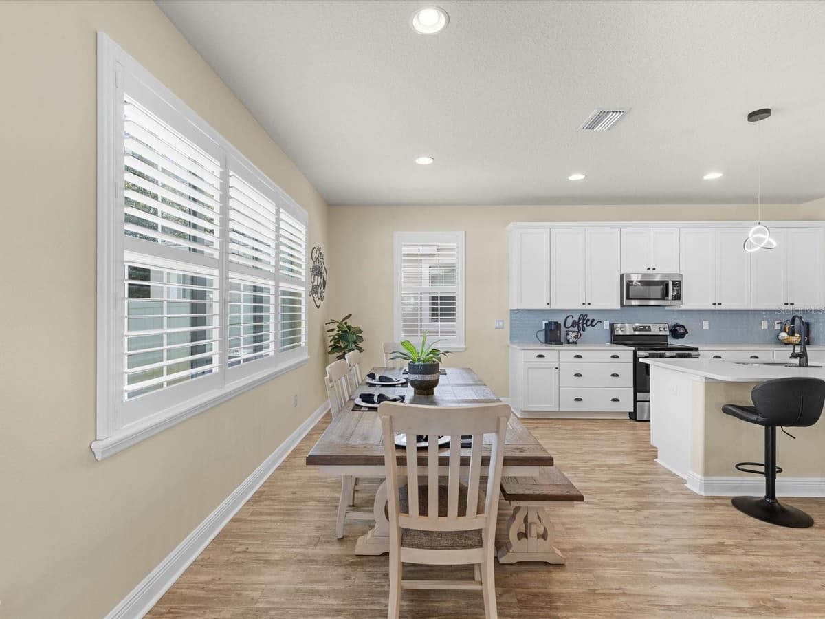 7117 PARK TREE DRIVE — photo 14 of 61