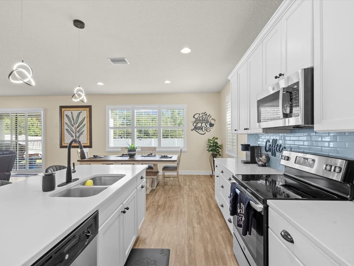 7117 PARK TREE DRIVE — photo 12 of 61