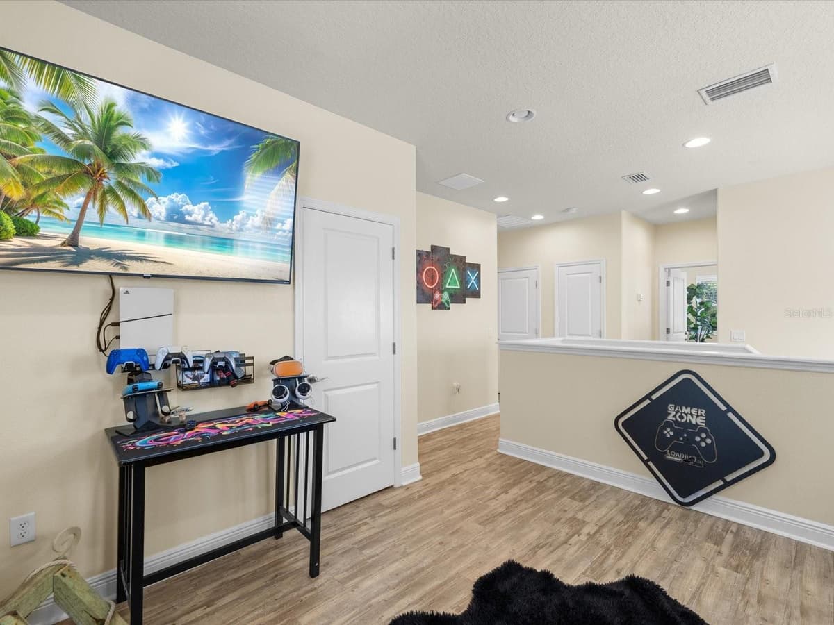 7117 PARK TREE DRIVE — photo 19 of 61