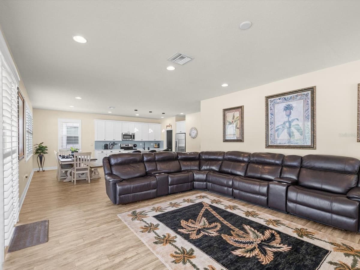 7117 PARK TREE DRIVE — photo 17 of 61