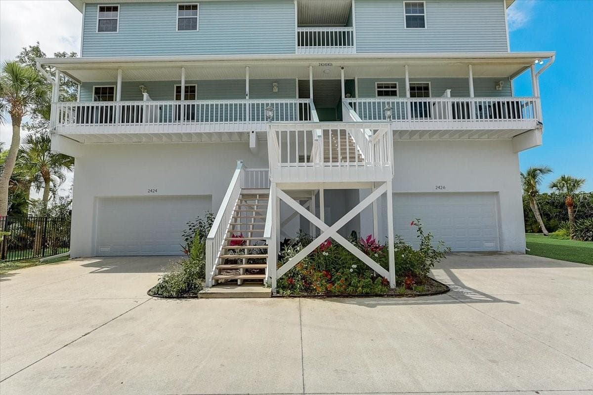 2424 BAY DRIVE — photo 3 of 29