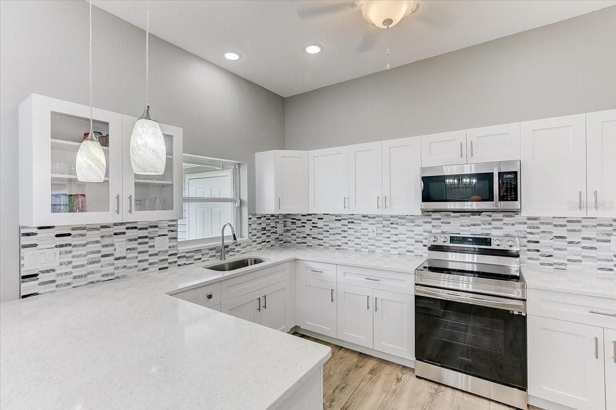 2424 BAY DRIVE — photo 12 of 29