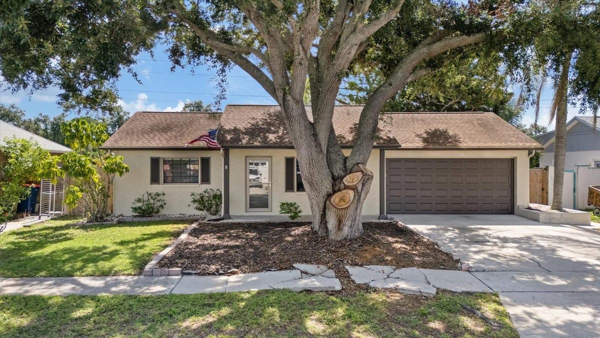 1310 MANDARIN DRIVE — photo 1 of 30