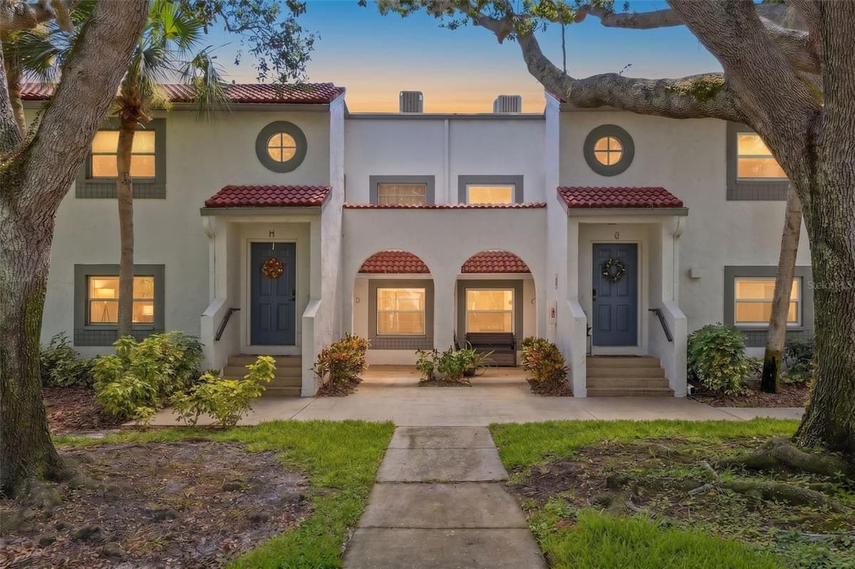 500 SANTA CRUZ PLACE — photo 1 of 25