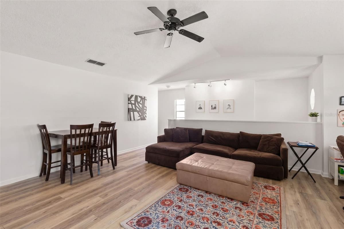 500 SANTA CRUZ PLACE — photo 8 of 25