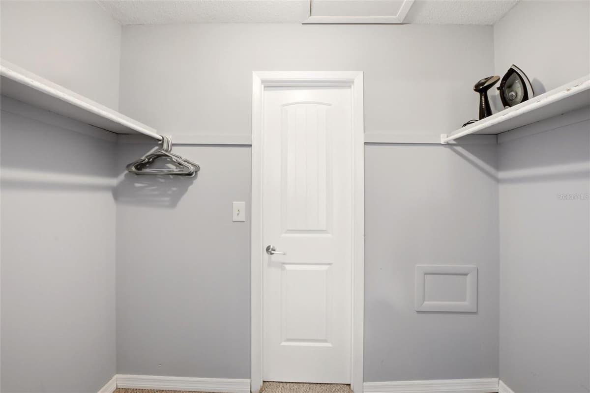 10125 MANATEE AVENUE — photo 19 of 39
