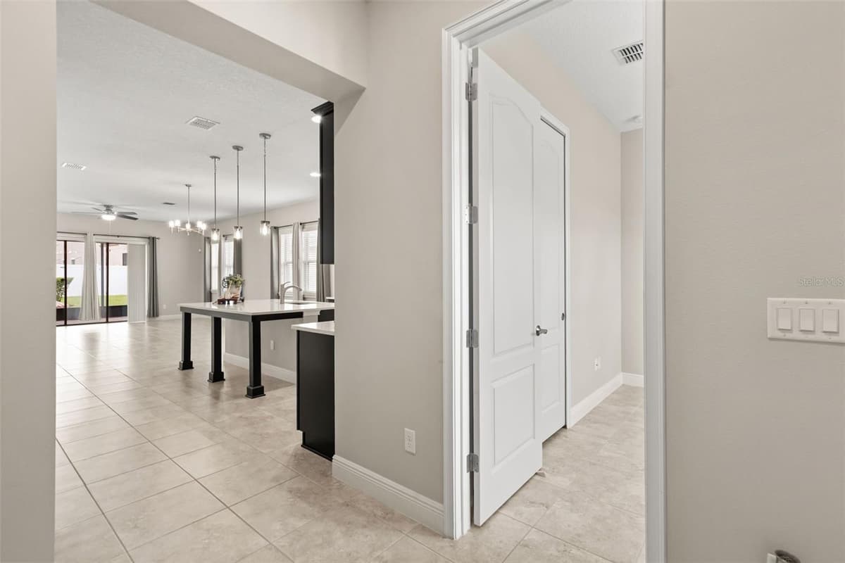 3118 RESIDENCE EAST WAY — photo 8 of 47