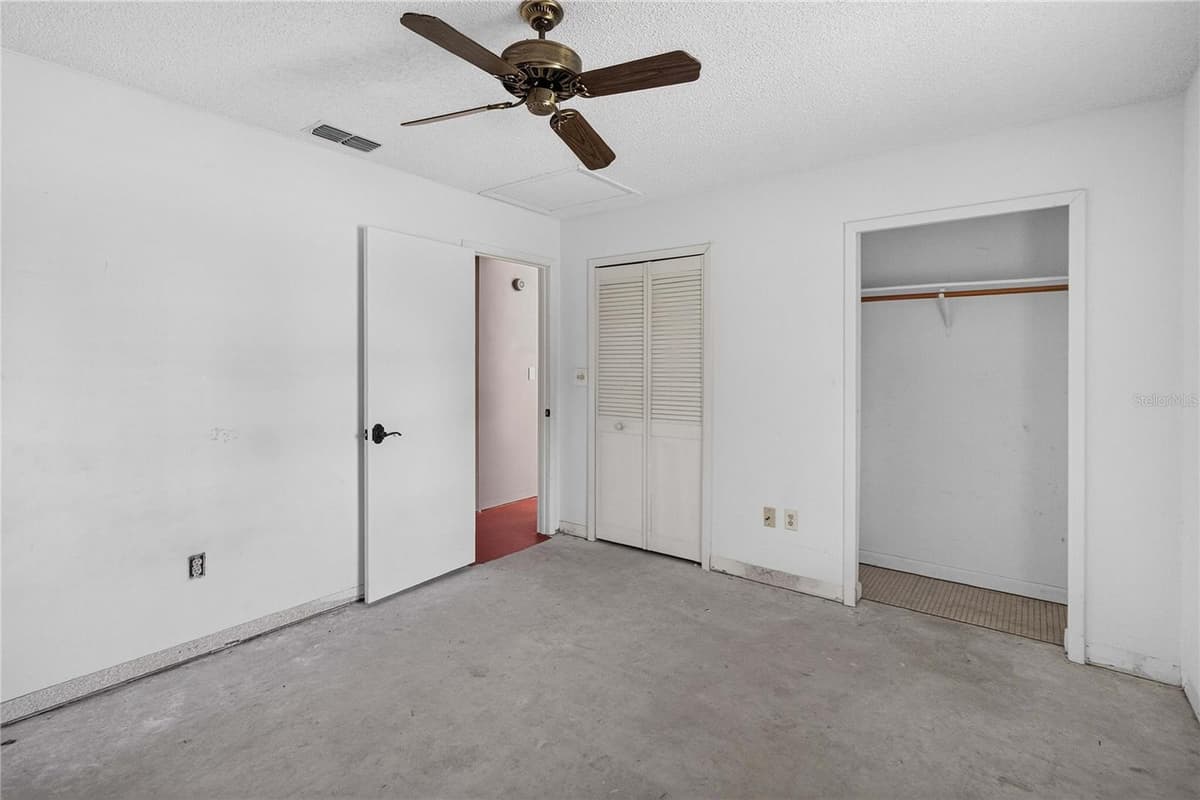 4840 LAKE CECILE DRIVE — photo 10 of 44
