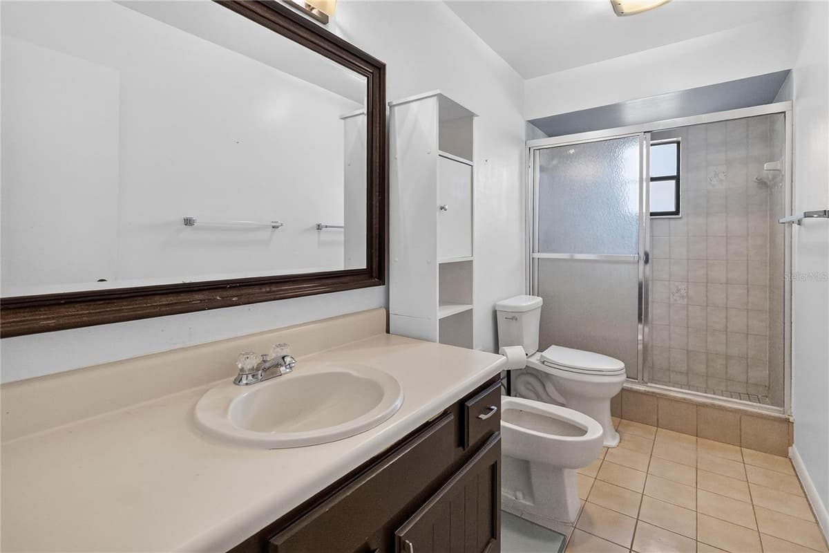 4840 LAKE CECILE DRIVE — photo 8 of 44