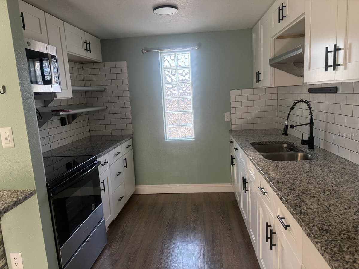 3001 45TH STREET — photo 14 of 26