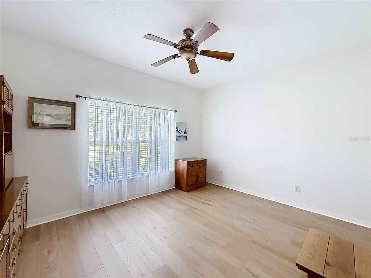 24100 PEEKSKILL STREET — photo 38 of 54