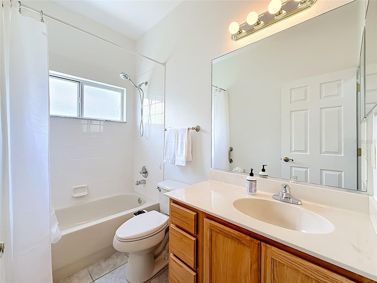 24100 PEEKSKILL STREET — photo 34 of 54