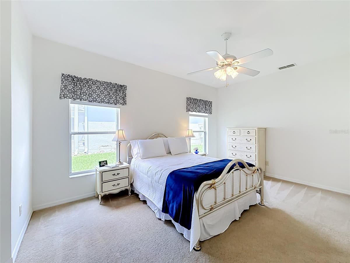 24100 PEEKSKILL STREET — photo 21 of 54