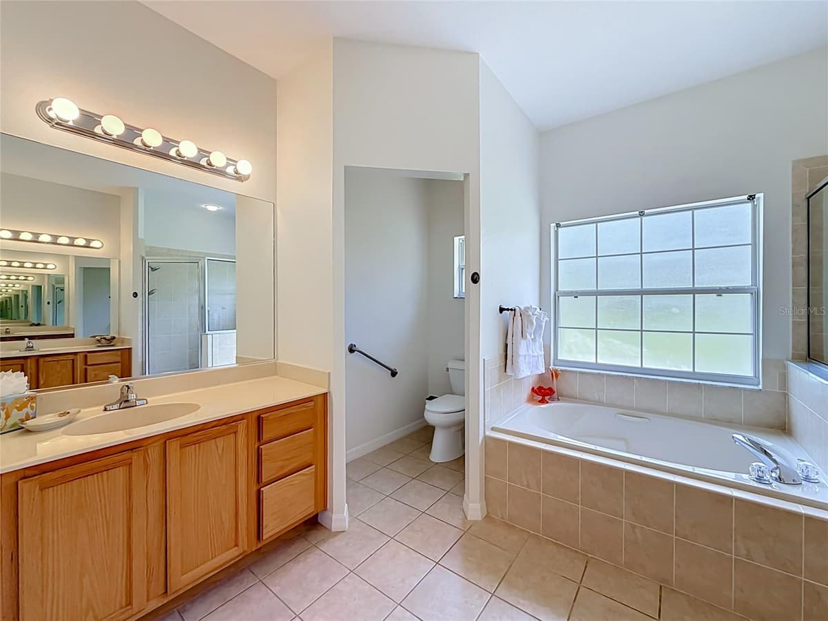 24100 PEEKSKILL STREET — photo 25 of 54