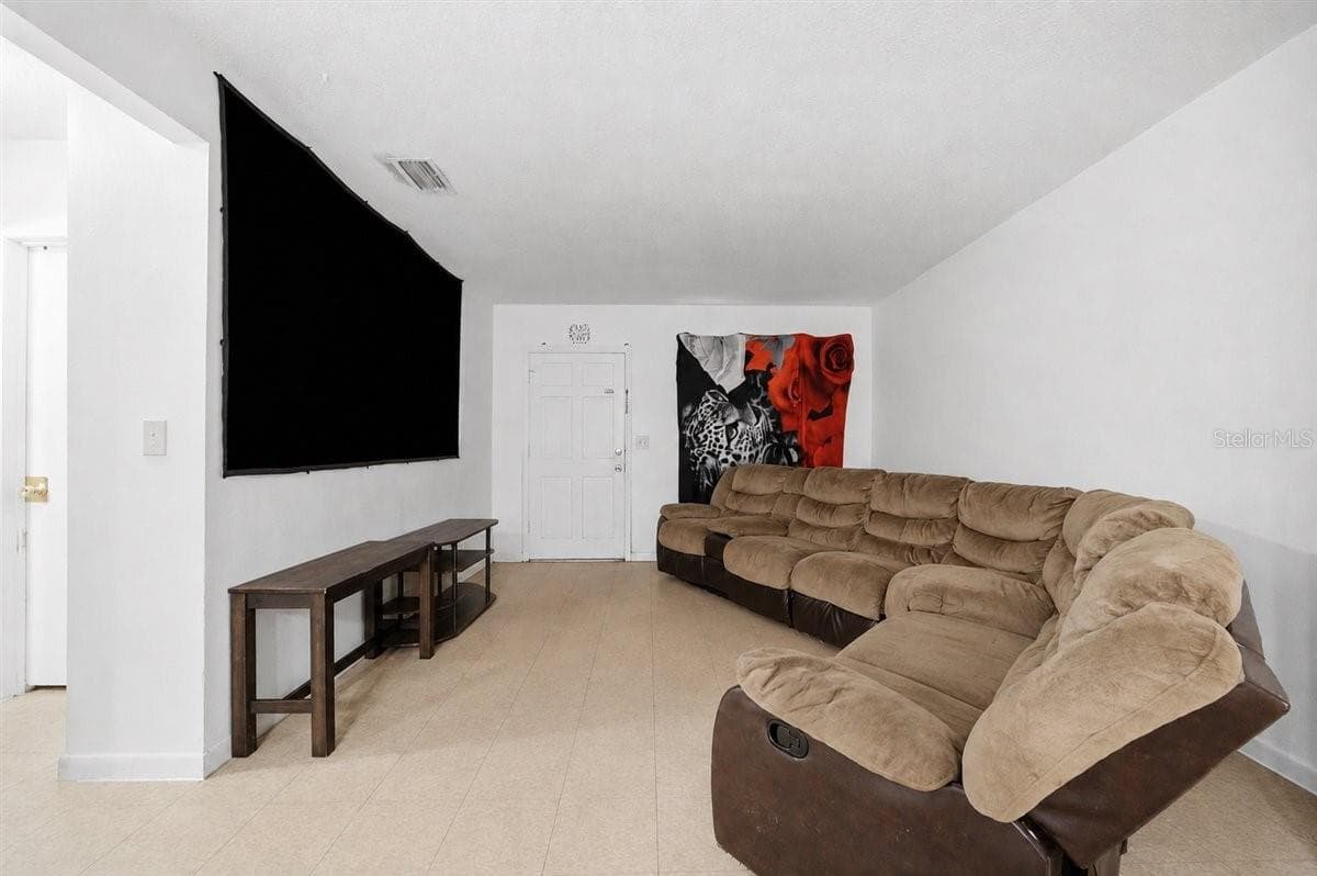 1254/1256 TANGERINE PARKWAY — photo 11 of 59