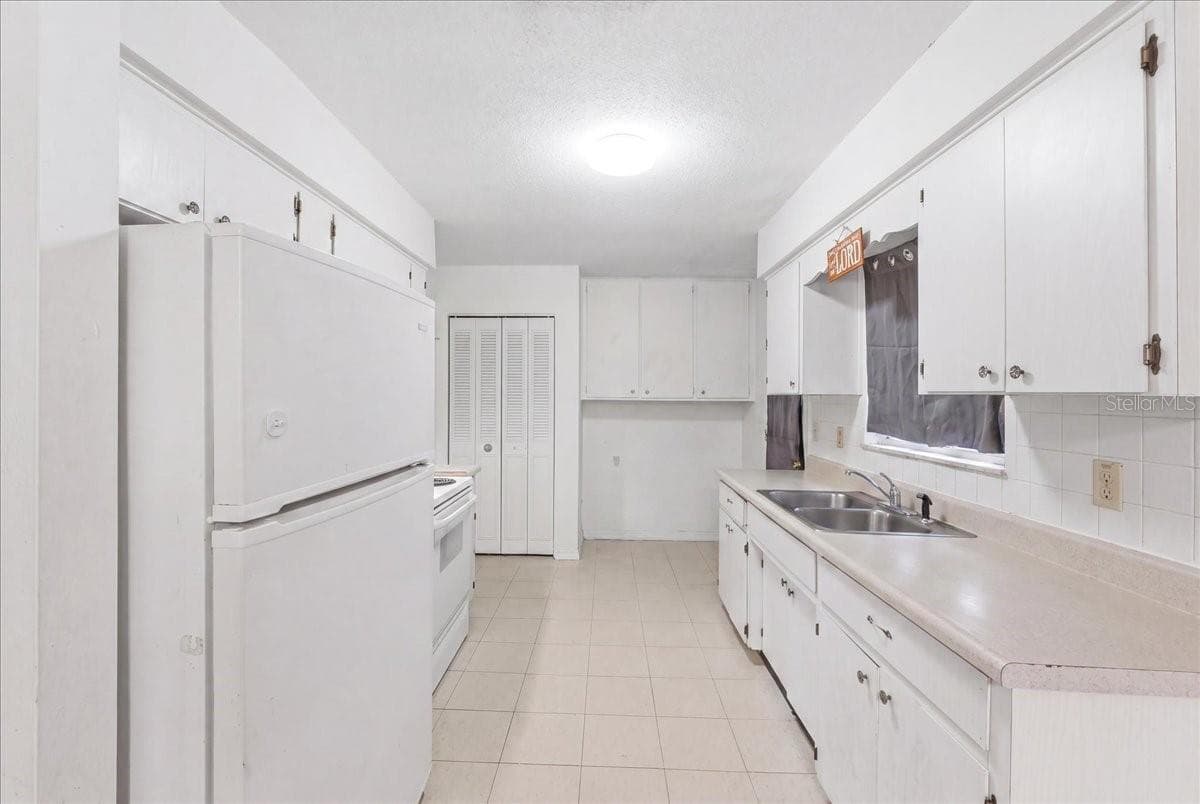 1254/1256 TANGERINE PARKWAY — photo 13 of 59