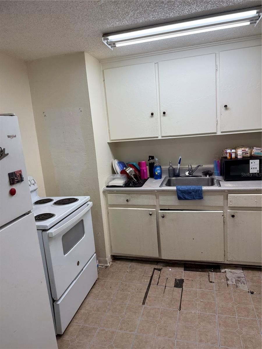 917 25TH STREET — photo 8 of 12